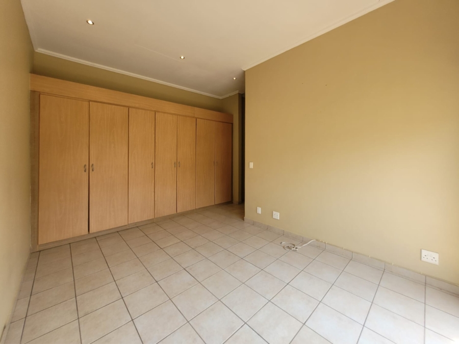 To Let 3 Bedroom Property for Rent in Kosmos North West